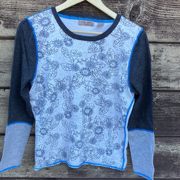 IE Relaxed Lightweight Shirt - Picture 3 of 9